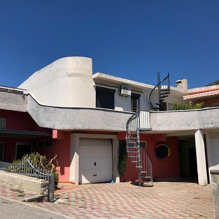 Apartmani Cesarica Карлобаг Екстериор снимка