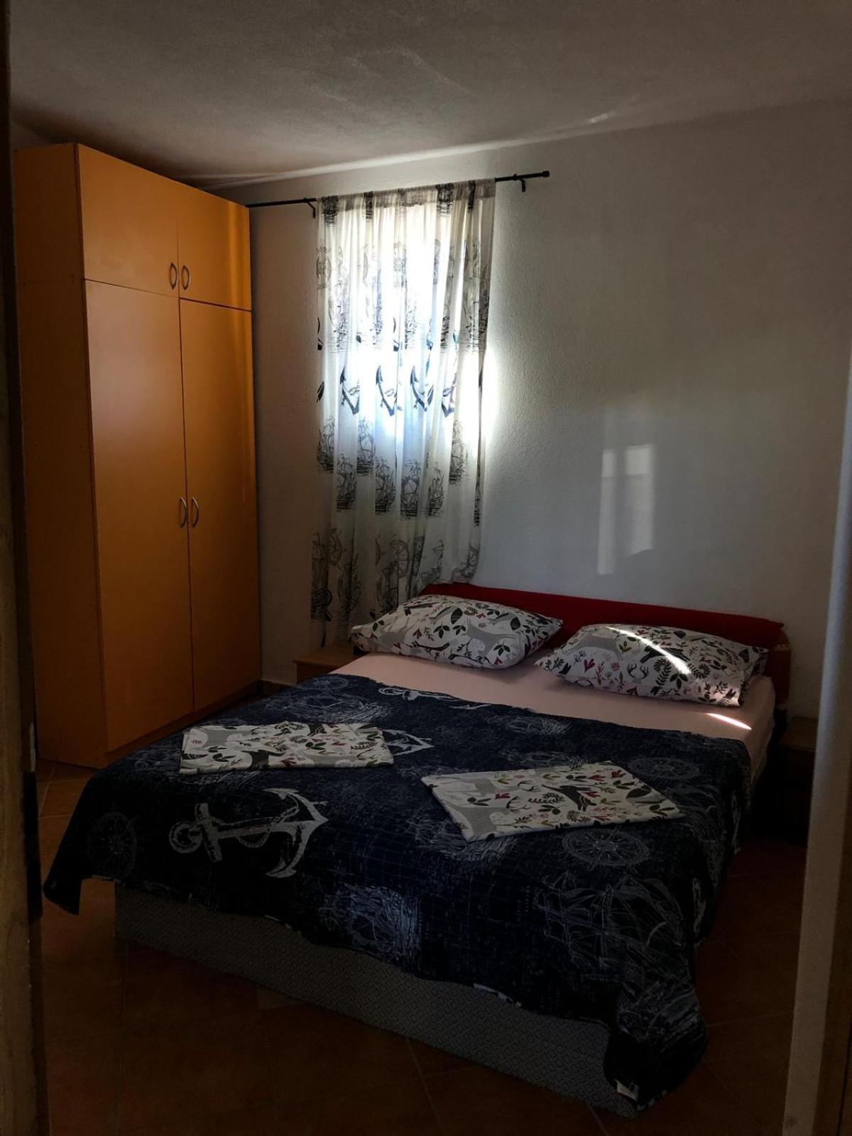 Apartmani Cesarica Карлобаг Стая снимка