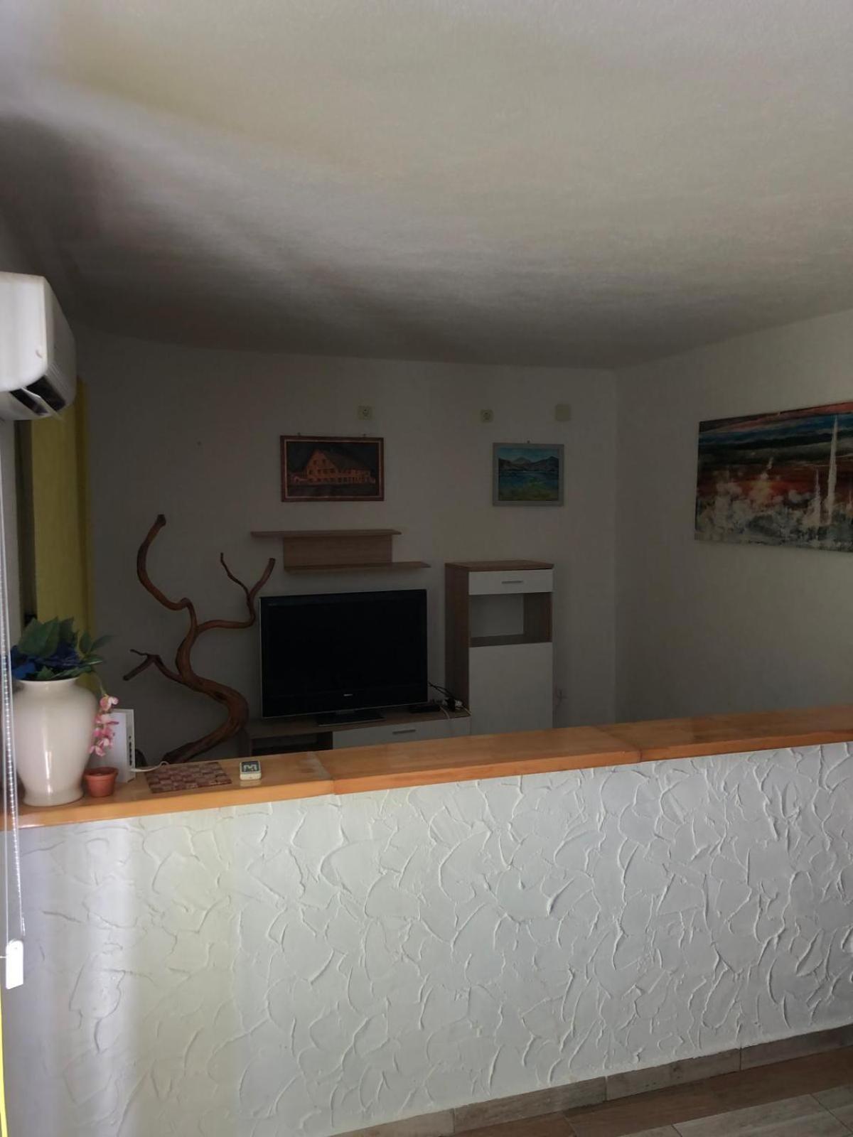 Apartmani Cesarica Карлобаг Стая снимка